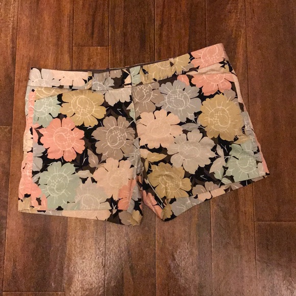 The Limited Pants - The Limited floral shorts - size 16